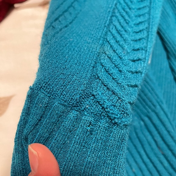 Blue sweater - Picture 7 of 7